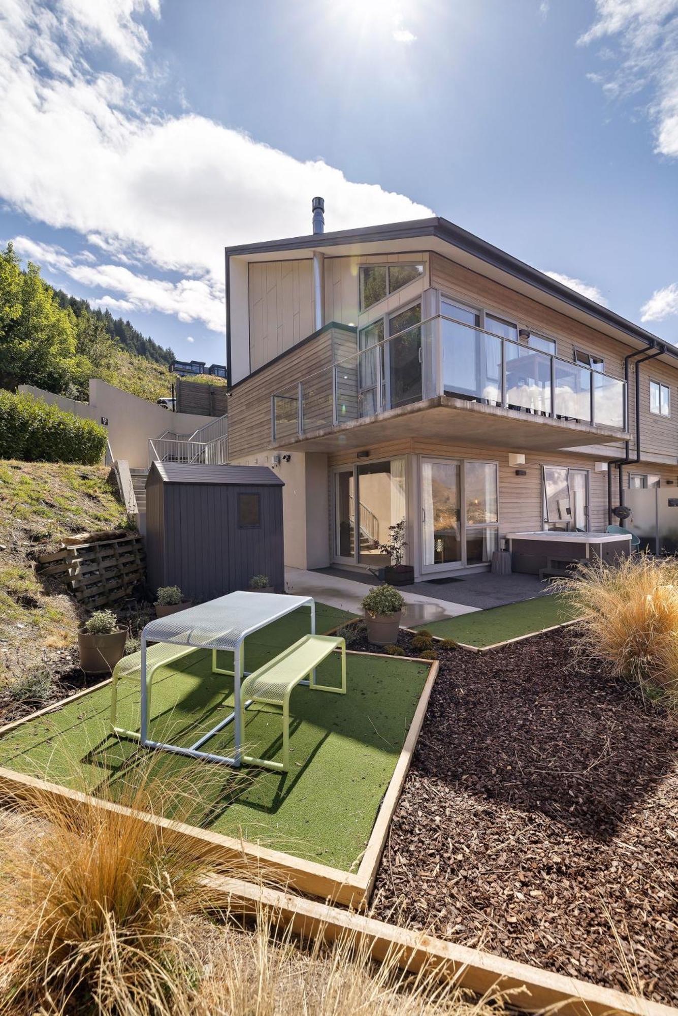 Lakeside Mountain Haven Queenstown Exterior foto